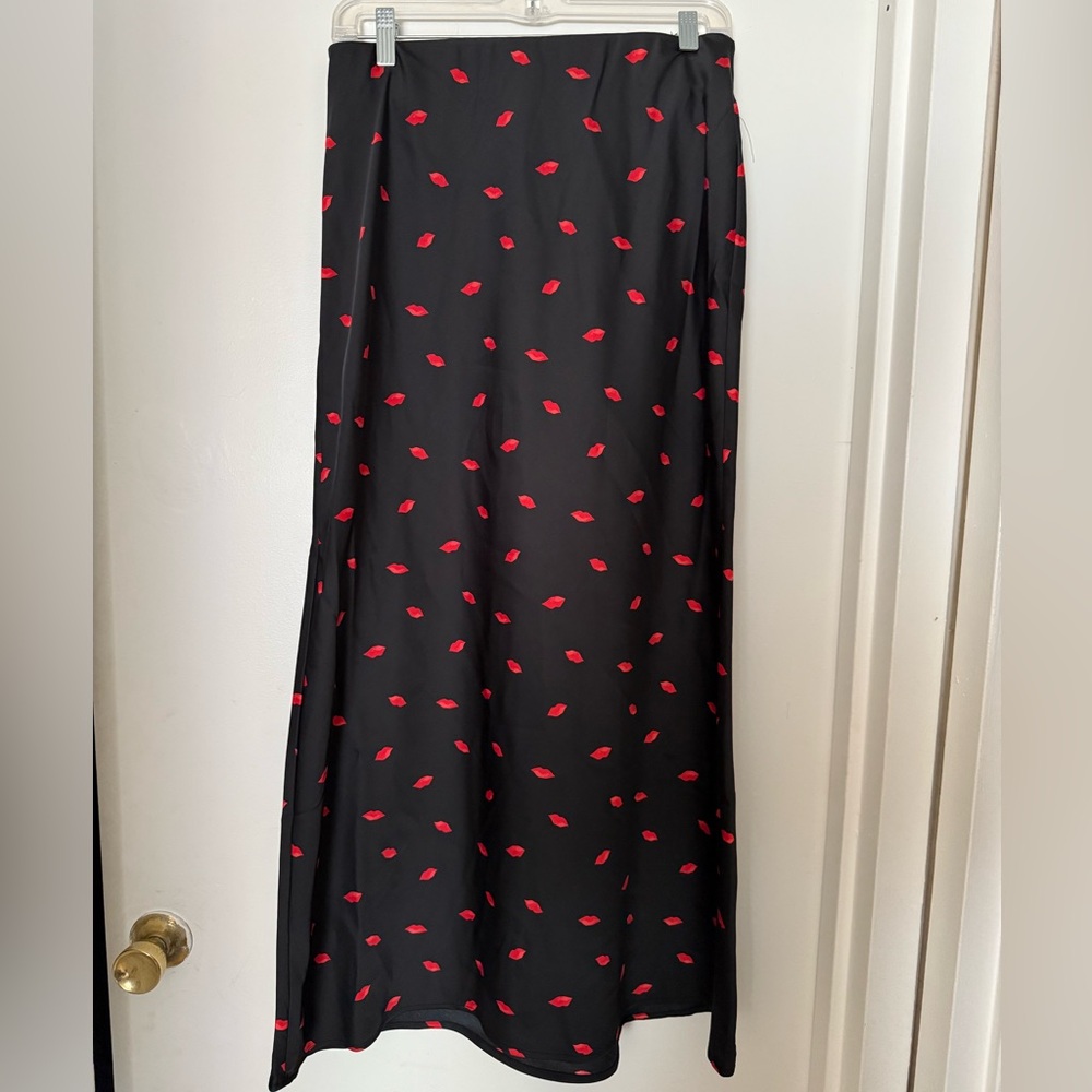 Black and Red Lip Print Women's Skirt